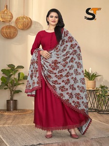 Vêtements traditionnels pour femmes, ensemble ethnique pur Reyon Kurti et dupata - Product Image 4
