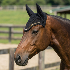 Voile anti-mouches noir en crochet avec garniture en strass dorés, protège-oreilles doux, confortable, de haute qualité, bonnet équestre de luxe fait main - Product Image 2