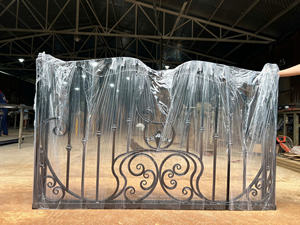 Barandilla moderna de balcón de hierro forjado a mano con diseño de hierro fundido decorativo duradero para uso en exteriores e interiores - Product Image 3