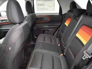 Ford Bronco Sport Big Bend 2024 Usado, Volante a la Izquierda, Asientos de Cuero, 5 Plazas, Cámara Trasera, Pantalla Táctil, Faros de Xenón, en Venta - Product Image 2