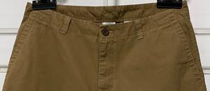 กางเกงขาสั้นคาร์โก้ของผู้ชายแบบผ้าทอลายทแยงดีไซน์ตามสั่งพร้อมกระดุมตกแต่งลายพื้นสำหรับฤดูร้อน - Product Image 2