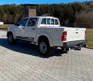 2017 pour Toyota HiLux Double Cabine Boîte De Vitesses Manuelle Sièges En Cuir Foncé AWD Drive Barre De Toit En Alliage D'aluminium Carburant Diesel R16 Pneu Utilisé - Product Image 5