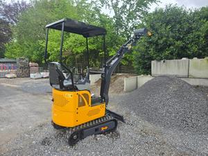 Mini-excavatrice à cabine haute HH12 de 1,2 tonne avec livraison gratuite, homologuée EPA/CE - Product Image 3