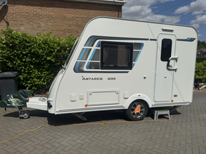 Achetez une caravane de luxe neuve en promotion, idéale pour le camping et les voyages, à prix avantageux. - Product Image 1