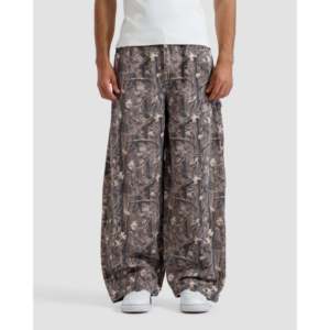 Factory Direct Men's Denim <b>Jeans</b> <b>Embroidered</b> Denim Custom Logo Available - Product Image 2