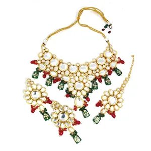 Handmade Meenakari Kundan Green <b>Studded</b> Beaded Necklace Set for Weddings - Product Image 4