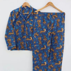 Conjunto de pijamas de mujer de algodón puro con estampado de tigre Ropa de noche suave con algodón indio-Regalo para ella - Product Image 1