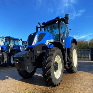 Tractores New Holland Asequibles en Excelentes Condiciones, Listos para Exportar a Compradores Internacionales, Tractor New Holland en Venta - Product Image 4