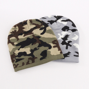 Gorro de Invierno Personalizado con Parche, Unisex, para Hombre y Mujer, Gorro de Punto Jacquard con Camuflaje - Product Image 3