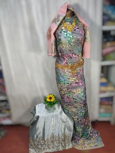 Robe de mariée pour filles en soie 100% de qualité supérieure, aspect premium, en velours somalien Maqbal, sergé, jacquard imprimé, écologique et uni - Product Image 2