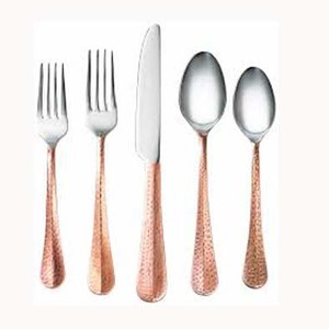 Juego de cubiertos de lujo para restaurante, juego de cubiertos chapados en plata de acero inoxidable, elegante juego de tenedor y cuchara con mango martillado de oro rosa - Product Image 1