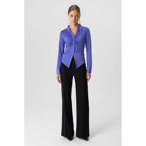 Chemise décontractée à col rond avec manches courtes, coupe régulière, matière viscose/polyester, logo sur le devant - Product Image 2