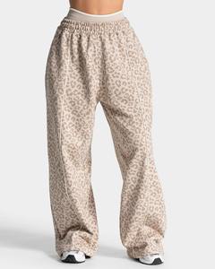 Pantalons de jogging amples et larges pour femmes, en coton biologique personnalisé, à devant plat, respirants, à séchage rapide, doublés en polaire, pour l'automne - Product Image 1