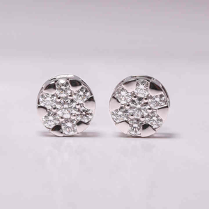 Boucles d'oreilles clous en or blanc 14 carats massif avec diamants ronds de 3,50 mm cultivés en laboratoire, cadeau pour femme - Product Image 1