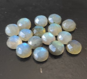 Piedra lunar labradorita natural 4mm-30mm corte de Rosa redondo espalda plana piedras preciosas sueltas al por mayor para la fabricación de joyas - Product Image 2