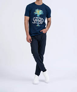 T-shirt pour homme en coton lourd sur mesure, coupe ample, épaules tombantes, col lavé, effet délavé - Product Image 1