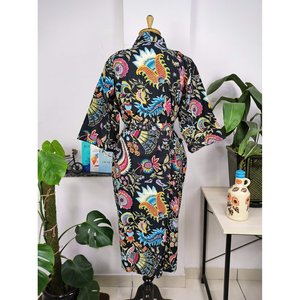 Kimono de Algodón Boho Estampado a Mano, Bata de Verano con Temática de Jungla Rosa, Bata Ligera de Lujo Estilo Indio para Vacaciones de Mujer - Product Image 1