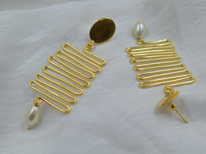 Vente en gros de boucles d'oreilles 2024 tendance pour femmes Boucles d'oreilles rondes en pierre plaqué or pour femmes et filles - Product Image 3