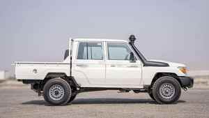 Como nuevo 2023 T O Y O T A L A N D C R U I S E R LC79DC 4.2D C - Product Image 5