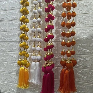 Chaîne de boule de velours décorative colorée avec des glands suspendus pour, toile de fond de scène, guirlande de tentures de fête, décorations de porte principale - Product Image 2