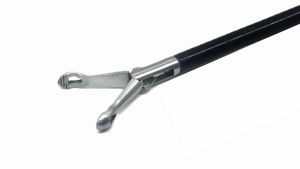 Pinza laparoscópica Babcock de acero inoxidable de alta calidad, 5mm x 330mm, para agarrar, manipular y sujetar tejidos u órganos delicados - Product Image 3