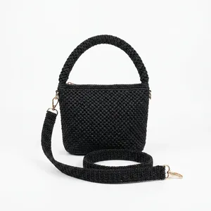 Mini sac à bandoulière en crochet noir avec fermeture éclair, sac à main pour femme toutes saisons - Product Image 2