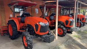 รถแทรคเตอร์ล้อ4WD L4018สำหรับ40HP ในฟาร์มของ Kubota จัดส่งฟรีรวมถึงแบริ่งปั๊มเกียร์ - Product Image 2