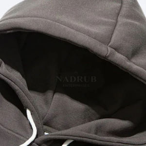Marca privada Suministro directo de fábrica Hombres Sudaderas con capucha impresas Diseño personalizado Cómodos básicos Sudaderas con capucha impresas - Product Image 3