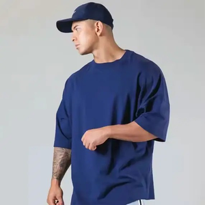 เสื้อยืดพิมพ์ลายสำหรับผู้ชายเสื้อผ้าแฟชั่นแนวสตรีทผ้าคอตตอนโอเวอร์ไซส์ทำจากผ้าฝ้าย100% ออกแบบโลโก้ได้ตามต้องการ - Product Image 3