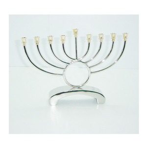 Portavelas de Menorah de latón de lujo de estilo indio hecho a mano, candelabro de Menorah de estilo israelí Premium decorativo para Festival judío - Product Image 6