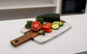 Grande planche à découper en bambou d'acacia biologique de haute qualité moderne et personnalisée nouveauté fabricant indien prix raisonnable - Product Image 2