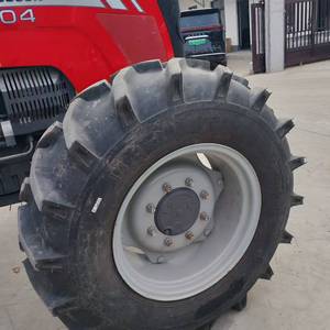 Tractor Agrícola Usado Massey Ferguson 1004 de la Mejor Calidad con Motor Potente en Perfecto Estado - Product Image 3