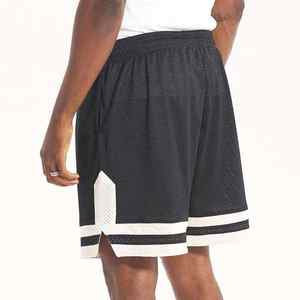 Shorts de basket-ball en maille noire personnalisés avec des rayures blanches et des panneaux latéraux, vêtements de sport à séchage rapide pour hommes, pour la salle de sport ou l'entraînement - Product Image 5