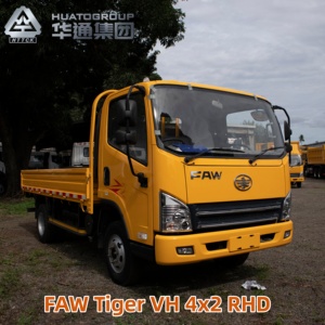 SINOTRUK HOWO <span class=keywords><strong>Camion</strong></span> Cargo Diesel 4x4 à 4 roues motrices, Volant à droite, à plateau‑ridelles - Product Image 1