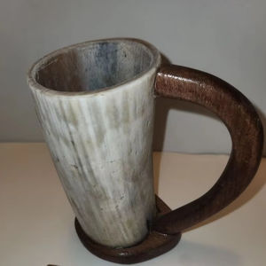 TAZAS DE CUERNO HECHOS A MANO FÁBRICA DE LA INDIA PRODUCTOS ARTESANALES Taza para beber de cuerno Nuevo diseño Natural Original Viking Drinking - Product Image 1
