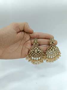 Top Fashion Vintage Goutte D'eau Cloche Boucles D'oreilles Indien Kundan Style Traditionnel Plaqué Or Alliage Dames Boucles D'oreilles Ensemble pour les Femmes - Product Image 2