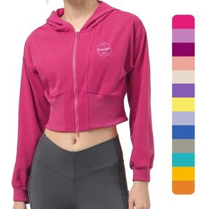 2025 nouvelle mode femmes haut court à capuche Style Unique OEM personnalisable grande taille vêtements pour l'hiver et le printemps - Product Image 1