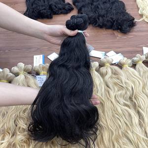 Cabello Humano con Ondas Onduladas Color Piano – Dos Tonos con Mechas – Ondas Suaves y Naturales - Product Image 4