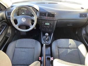 USADO LIMPIO 2003 para Golf TDI Volante a la Izquierda - Product Image 3