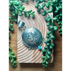 Pendentif Alonzo Mariano Kingman avec serti clos, turquoise et technologie d'incrustation en argent sterling - Product Image 3