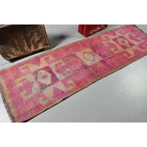 Alfombra Turca Vintage, Alfombra de Pasillo de 2.9x9.2 pies, Alfombra de Lana a Rayas Rosa y Marrón - Product Image 2