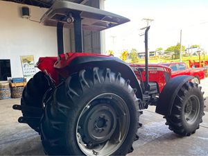 Tracteur agricole utilitaire Massey Ferguson 4291 4x4 de 25 CV à haute traction avec auvent et moteur - Product Image 2
