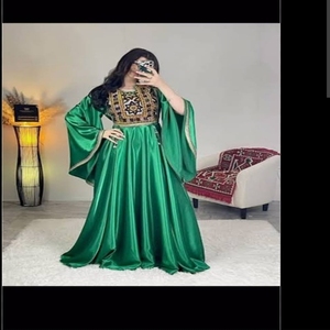 Couleurs et tailles personnalisables au tarif de gros Robe traditionnelle afghane pour femmes Tissu filet respirant pour les fêtes Fabriqué au Pakistan - Product Image 5