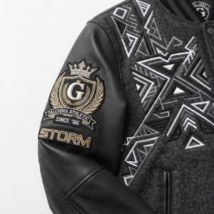 Chaqueta Bomber Varsity de Materiales Mixtos, Personalizada, Original, Cuerpo de Lana, Mangas de Cuero Sintético, Puños Acanalados, Estilo Urbano, Invierno - Product Image 5