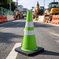 Cône de signalisation routière fabriqué en Chine avec un design réfléchissant durable pour la signalisation des parkings et la sécurité des zones commerciales