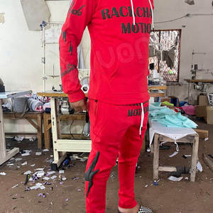 Fabricant de survêtements personnalisés avec logo imprimé, ensemble sweat à capuche et jogging unisexe, usine de vêtements de sport OEM ODM, impression sérigraphique, 100% coton - Product Image 4