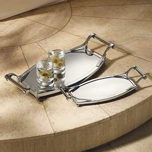 Grand plateau de service rond en métal de style vintage, idéal pour servir des desserts ou comme centre de table lors de réceptions familiales - Product Image 1