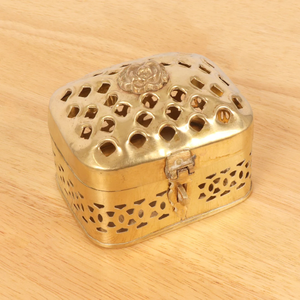 Lujoso bote de polvo de latón con acentos para almacenar dulces, frutas secas, accesorios de cocina, mesa para cocina a precio mayorista - Product Image 5