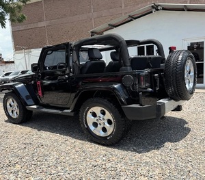 Jeep Wrangler Sahara 2014 d'occasion, 10000% propre, conduite à droite/à gauche - Product Image 3