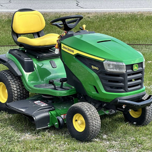 2023 Tondeuse à gazon John Deeres S240 - Product Image 1